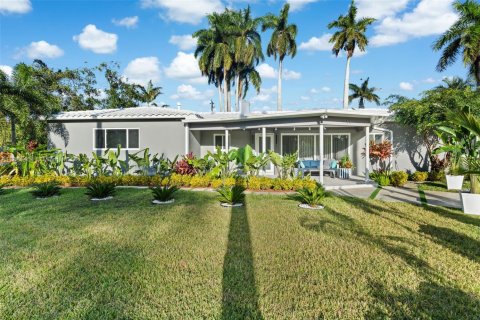 House in Hollywood, Florida 3 bedrooms, 267.74 sq.m. № 1925112 - photo 4