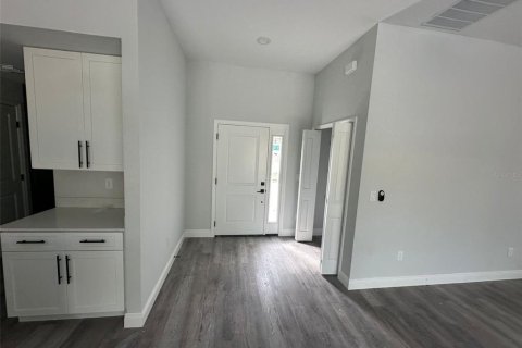 House in Palm Bay, Florida 3 bedrooms, 149.76 sq.m. № 1507865 - photo 3