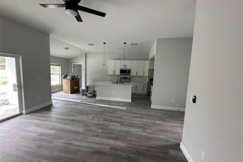 House in Palm Bay, Florida 3 bedrooms, 149.76 sq.m. № 1507865 - photo 6