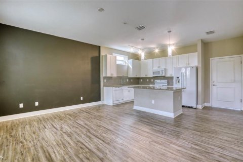 Touwnhouse à louer à Kissimmee, Floride: 3 chambres, 134.89 m2 № 2399382 - photo 6