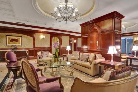 Condominio en alquiler en Surfside, Florida, 2 dormitorios, 183.95 m2 № 2001135 - foto 25