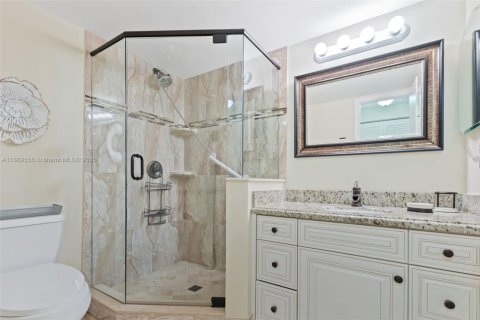 Condo in Deerfield Beach, Florida, 2 bedrooms  № 2013818 - photo 16