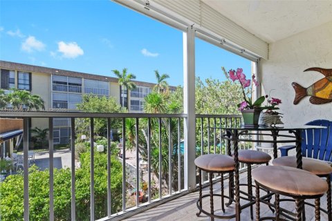 Condo in Deerfield Beach, Florida, 2 bedrooms  № 2013818 - photo 22