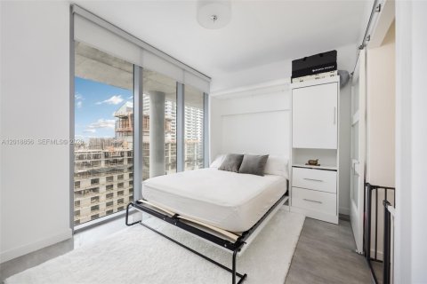 Condo in Miami, Florida, 2 bedrooms  № 2256619 - photo 15