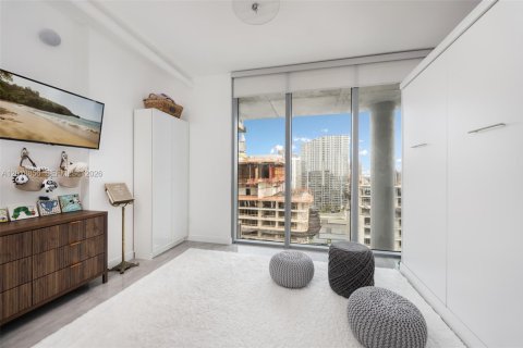 Condo in Miami, Florida, 2 bedrooms  № 2256619 - photo 16