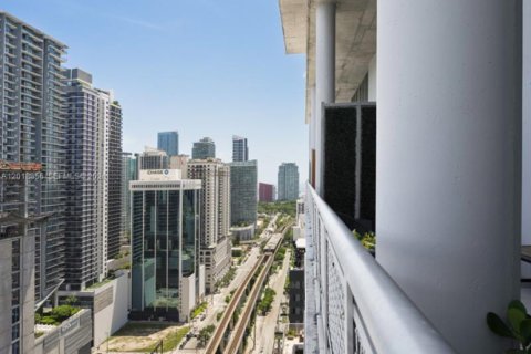 Condo in Miami, Florida, 2 bedrooms  № 2256619 - photo 9