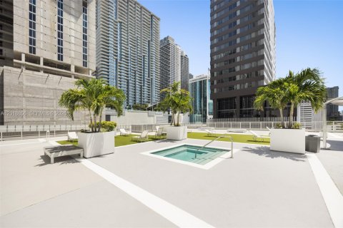 Condo in Miami, Florida, 2 bedrooms  № 2256619 - photo 26