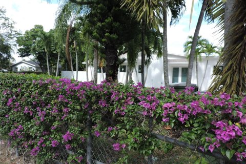 Villa ou maison à louer à Homestead, Floride: 3 chambres, 102.19 m2 № 1973491 - photo 2