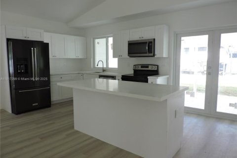 Villa ou maison à louer à Homestead, Floride: 3 chambres, 102.19 m2 № 1973491 - photo 8