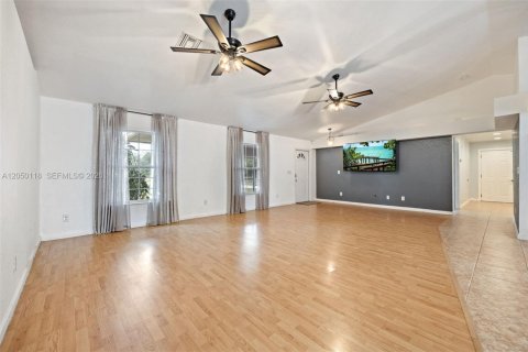 Villa ou maison à vendre à LaBelle, Floride: 3 chambres № 2252134 - photo 4
