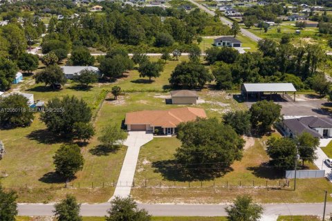 Villa ou maison à vendre à LaBelle, Floride: 3 chambres № 2252134 - photo 2