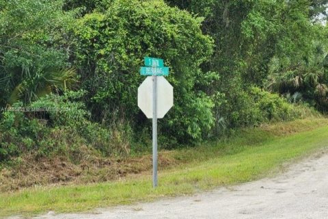 Terreno en venta en Clewiston, Florida № 1094055 - foto 1