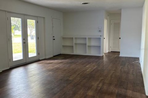 House in Clearwater, Florida 3 bedrooms, 173.17 sq.m. № 2394349 - photo 6