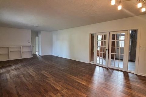 House in Clearwater, Florida 3 bedrooms, 173.17 sq.m. № 2394349 - photo 4