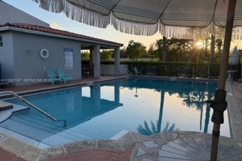 Apartment in Doral, Florida 3 bedrooms, 104.05 sq.m. № 2043071 - photo 14