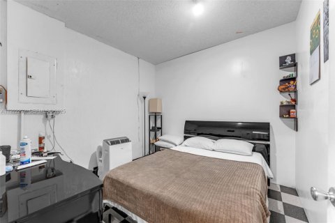 Casa en venta en Miami, Florida, 4 dormitorios, 188.13 m2 № 1982040 - foto 28