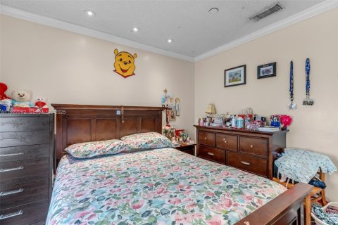 Casa en venta en Miami, Florida, 4 dormitorios, 188.13 m2 № 1982040 - foto 22