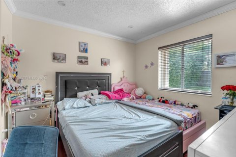 Casa en venta en Miami, Florida, 4 dormitorios, 188.13 m2 № 1982040 - foto 17