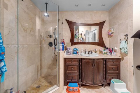 Casa en venta en Miami, Florida, 4 dormitorios, 188.13 m2 № 1982040 - foto 26