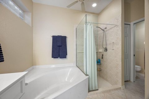 Casa en venta en North Fort Myers, Florida, 3 dormitorios, 189.24 m2 № 1795385 - foto 27