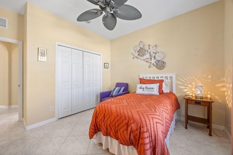 Casa en venta en North Fort Myers, Florida, 3 dormitorios, 189.24 m2 № 1795385 - foto 30