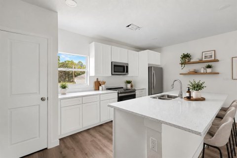 House in Ocala, Florida 3 bedrooms, 129.97 sq.m. № 2391506 - photo 4