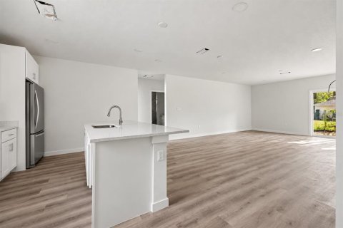 House in Ocala, Florida 3 bedrooms, 129.97 sq.m. № 2391506 - photo 5