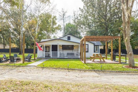 House in Ocala, Florida 5 bedrooms, 229.28 sq.m. № 1543619 - photo 1