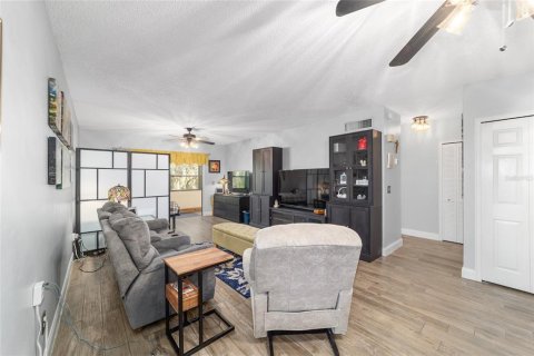 Condo in Ocala, Florida, 1 bedroom  № 2157323 - photo 6