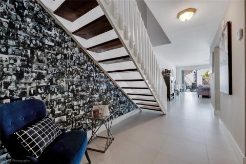 Townhouse in Miami, Florida 3 bedrooms, 147.9 sq.m. № 1864213 - photo 2