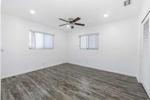 Immobilier commercial à vendre à Oakland Park, Floride: 141.58 m2 № 2403827 - photo 10