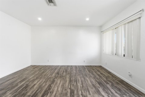 Immobilier commercial à vendre à Oakland Park, Floride: 141.58 m2 № 2403827 - photo 14