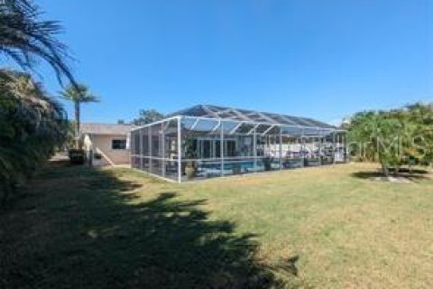 House in Sarasota, Florida 2 bedrooms, 141.58 sq.m. № 2208934 - photo 17