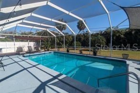 House in Sarasota, Florida 2 bedrooms, 141.58 sq.m. № 2208934 - photo 15