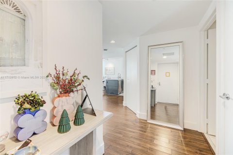 Condo à Miami, Floride, 2 chambres  № 2183262
