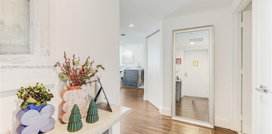 Condo à Miami, Floride, 2 chambres  № 2183262