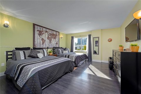Condominio en venta en Sunny Isles Beach, Florida, 1 dormitorio, 92.9 m2 № 1937688 - foto 3