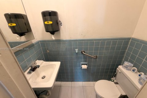 Propiedad comercial en venta en South Miami, Florida № 2044440 - foto 18