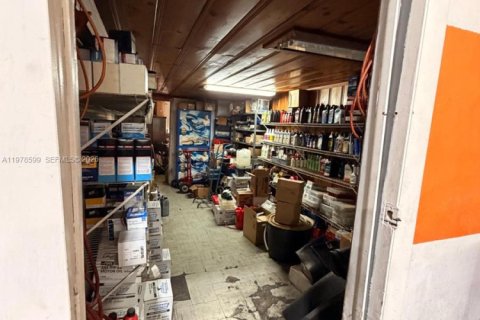 Propiedad comercial en venta en South Miami, Florida № 2044440 - foto 8