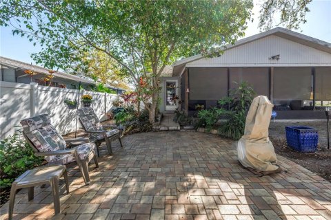 House in Saint Petersburg, Florida 2 bedrooms, 94.57 sq.m. № 1578626 - photo 21