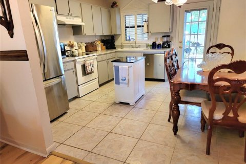 House in Saint Petersburg, Florida 2 bedrooms, 94.57 sq.m. № 1578626 - photo 11