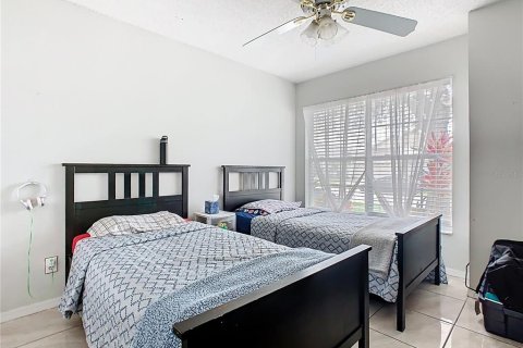 House in Kissimmee, Florida 3 bedrooms, 153.38 sq.m. № 1760218 - photo 10