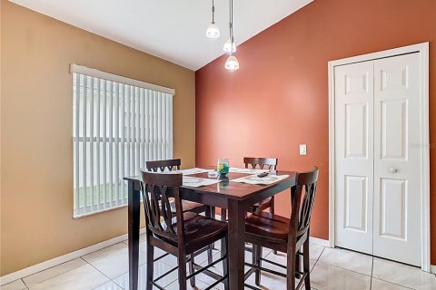 House in Kissimmee, Florida 3 bedrooms, 153.38 sq.m. № 1760218 - photo 6