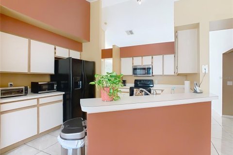 House in Kissimmee, Florida 3 bedrooms, 153.38 sq.m. № 1760218 - photo 8