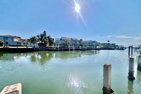 Adosado en venta en Hutchinson Island South, Florida, 3 dormitorios, 165.37 m2 № 2085083 - foto 25