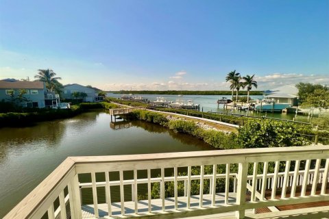 Adosado en venta en Hutchinson Island South, Florida, 3 dormitorios, 165.37 m2 № 2085083 - foto 5