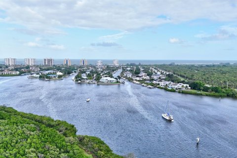Adosado en venta en Hutchinson Island South, Florida, 3 dormitorios, 165.37 m2 № 2085083 - foto 30