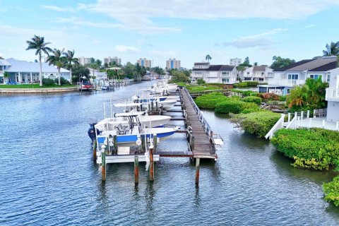Adosado en venta en Hutchinson Island South, Florida, 3 dormitorios, 165.37 m2 № 2085083 - foto 27