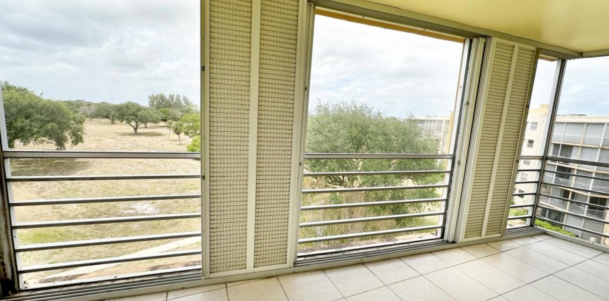 Condo in Boca Raton, Florida, 2 bedrooms № 1163104
