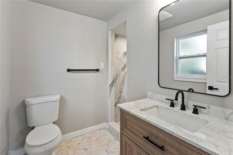 House in Holmes Beach, Florida 2 bedrooms, 139.35 sq.m. № 2212398 - photo 25